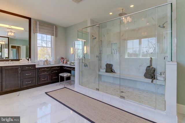 39 OLD COVERED BRIDGE RD, Newtown Square, PA 19073