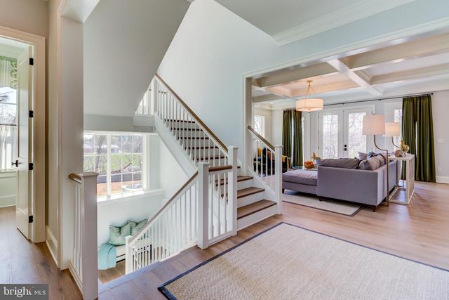 39 OLD COVERED BRIDGE RD, Newtown Square, PA 19073