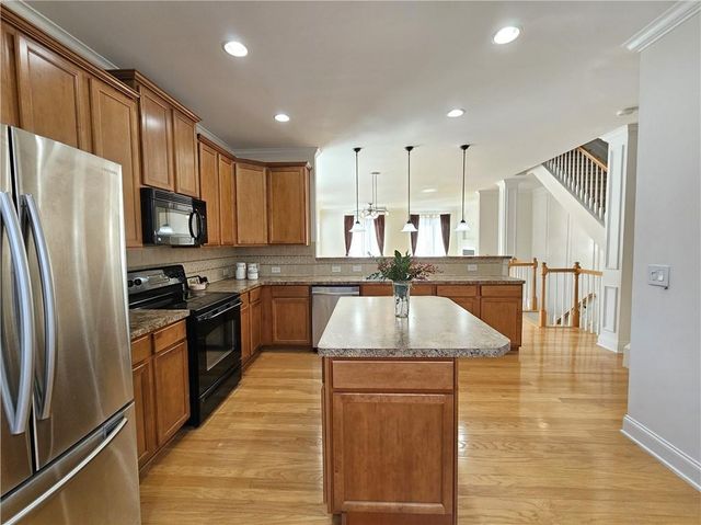 2724 Blakely Drive, Suwanee, GA 30024