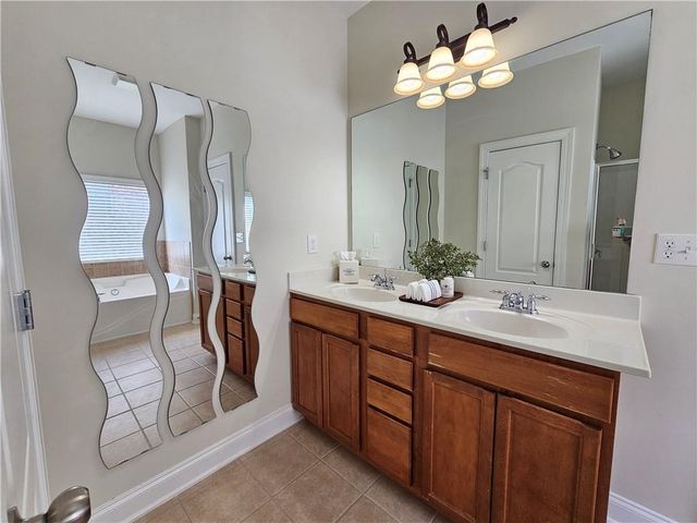 2724 Blakely Drive, Suwanee, GA 30024