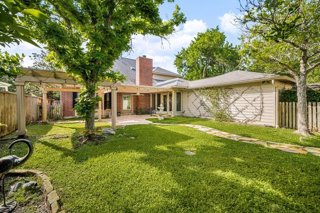 1518 Fall Wood Drive, Sugar Land, TX 77479