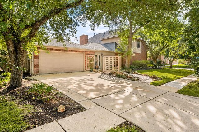 1518 Fall Wood Drive, Sugar Land, TX 77479