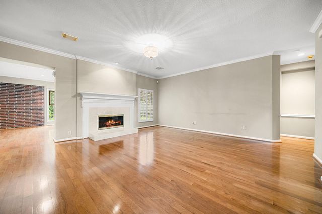 1518 Fall Wood Drive, Sugar Land, TX 77479