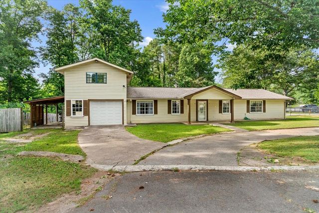 256 NW Cheyenne Trail, Dalton, GA 30721