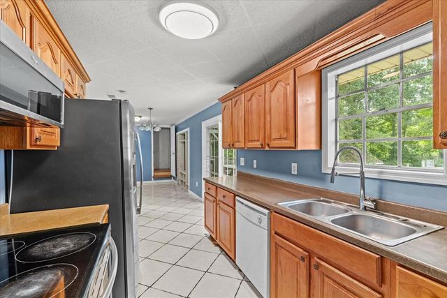 256 NW Cheyenne Trail, Dalton, GA 30721