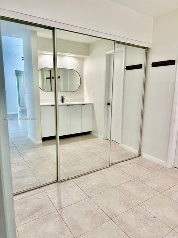 14530 SW 142nd Ct Cir, Miami, FL 33186