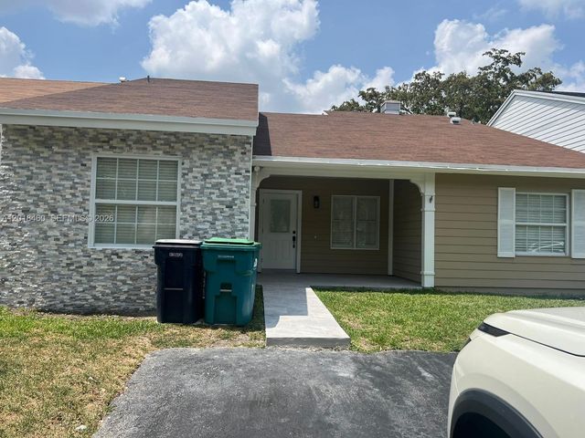 14530 SW 142nd Ct Cir, Miami, FL 33186