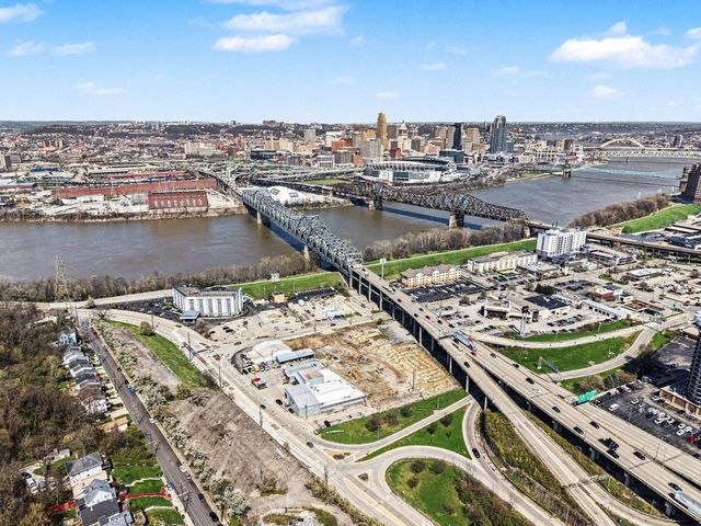 110 Winding Way, A, Covington, KY 41011