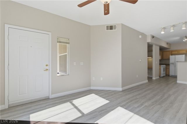 9975 Peace Way 1042, Las Vegas, NV 89147
