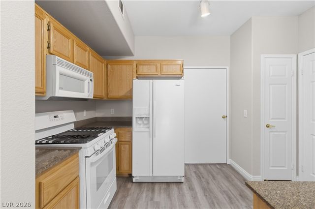 9975 Peace Way 1042, Las Vegas, NV 89147