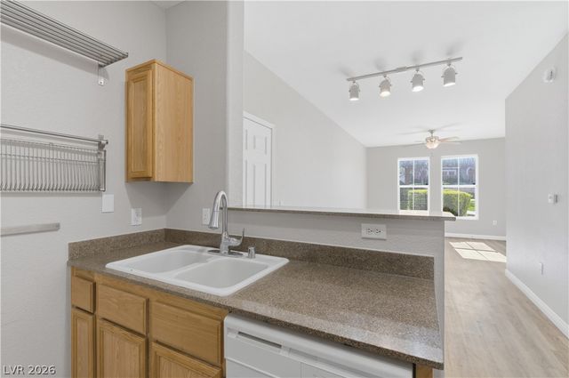 9975 Peace Way 1042, Las Vegas, NV 89147