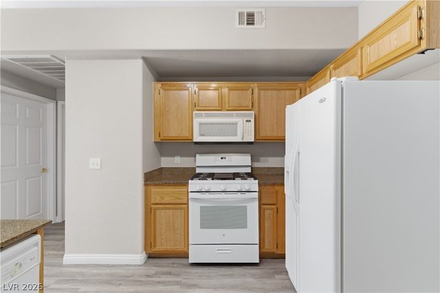 9975 Peace Way 1042, Las Vegas, NV 89147