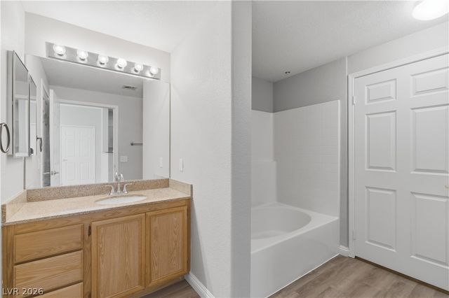 9975 Peace Way 1042, Las Vegas, NV 89147