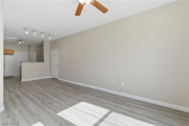9975 Peace Way 1042, Las Vegas, NV 89147