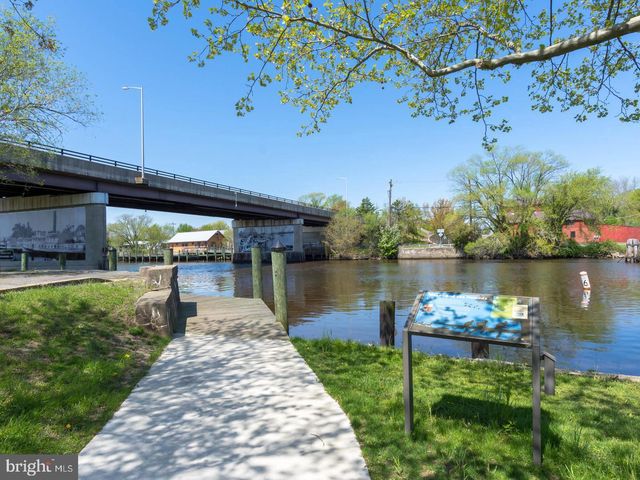 4 S 1ST ST S, Denton, MD 21629