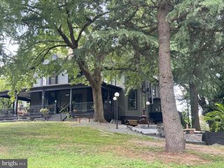 4 S 1ST ST S, Denton, MD 21629