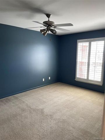 1905 Flagstone Circle, Rochester, MI 48307