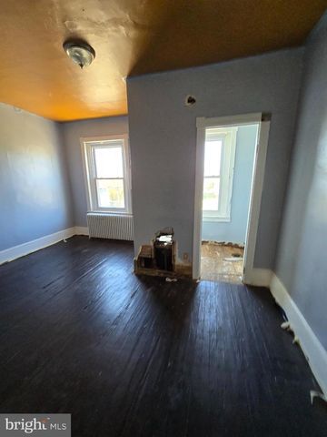 7030 WOODLAND AVE, Philadelphia, PA 19142