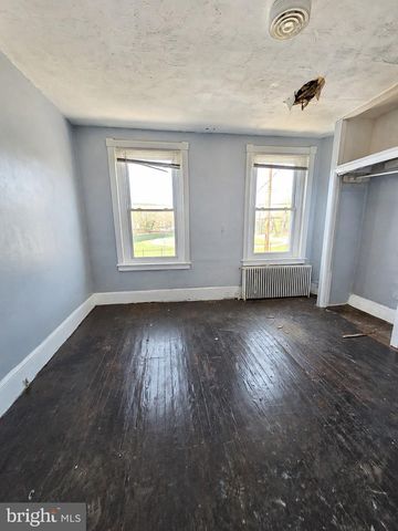 7030 WOODLAND AVE, Philadelphia, PA 19142