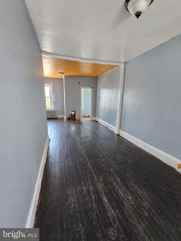 7030 WOODLAND AVE, Philadelphia, PA 19142