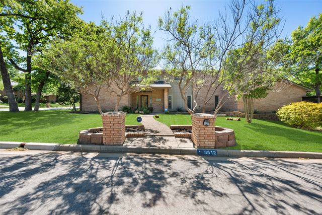 3512 Townlake Circle, Arlington, TX 76016
