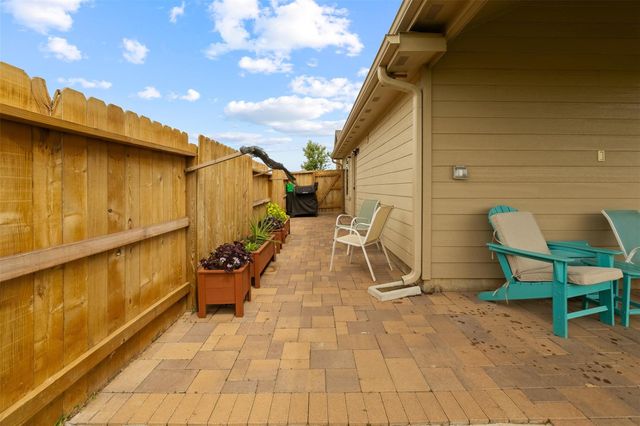 728 Autumn Cherry Trail, Magnolia, TX 77354