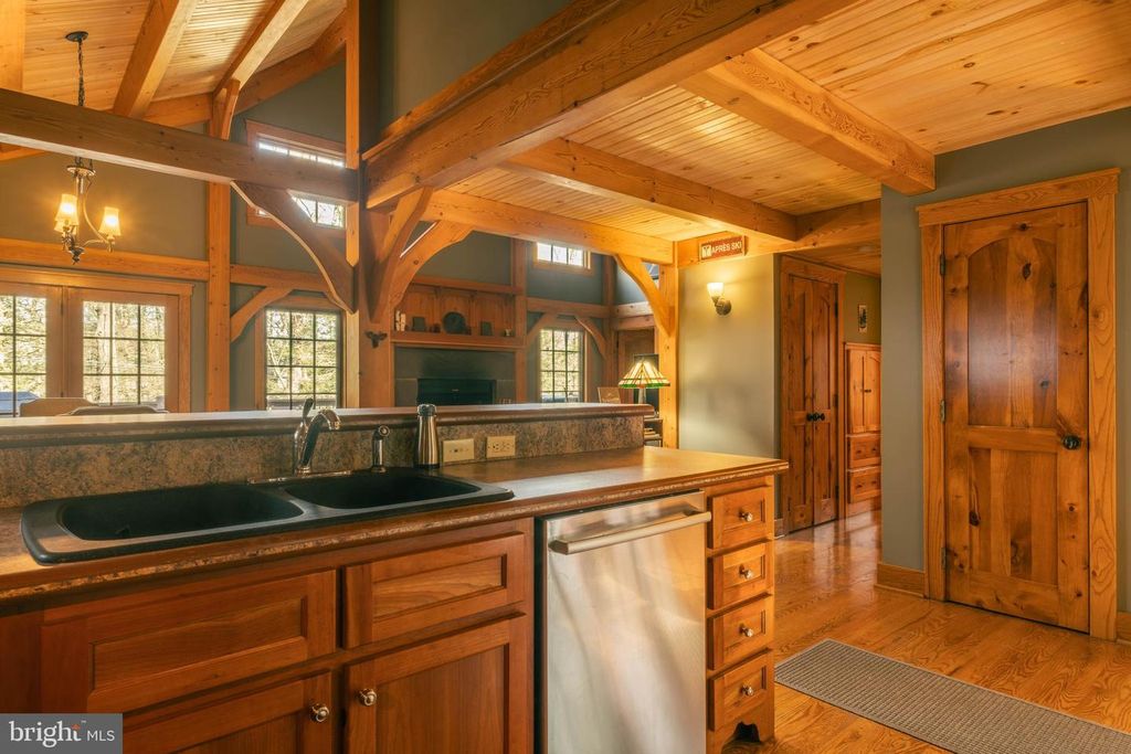 Image 14 of property listing at 247 SLOAN TRACT RD, Oakland, MD 21550