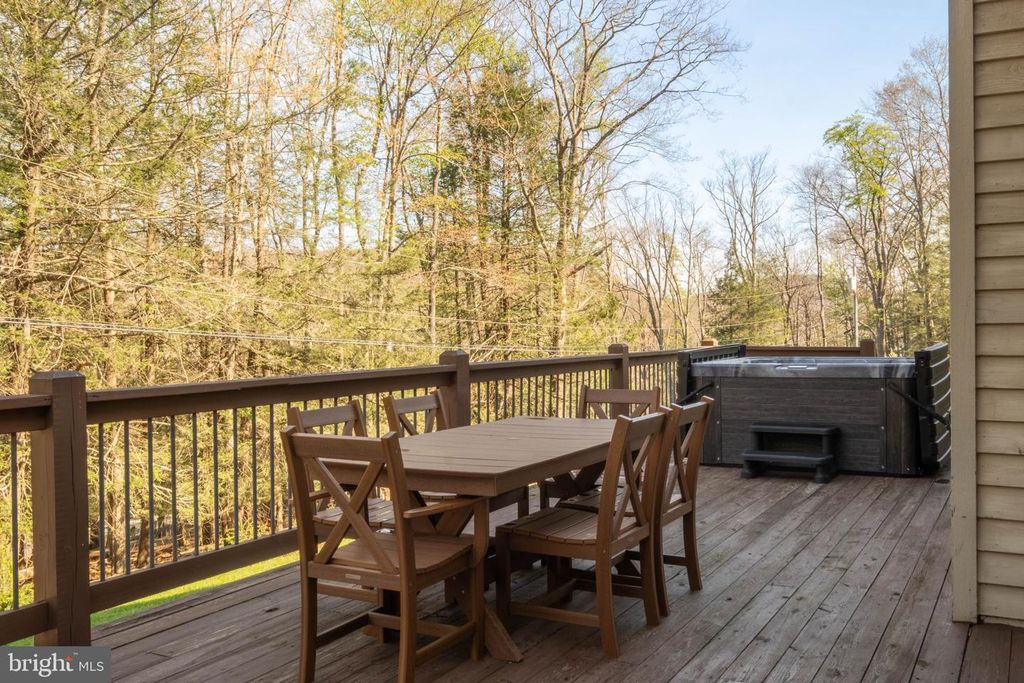Image 39 of property listing at 247 SLOAN TRACT RD, Oakland, MD 21550