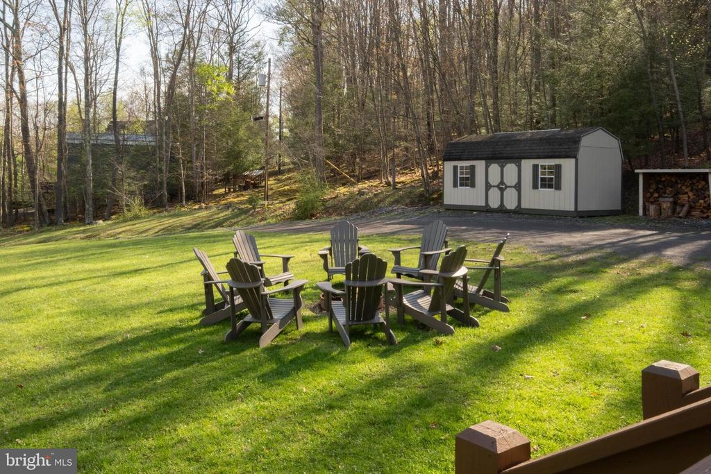 Image 42 of property listing at 247 SLOAN TRACT RD, Oakland, MD 21550