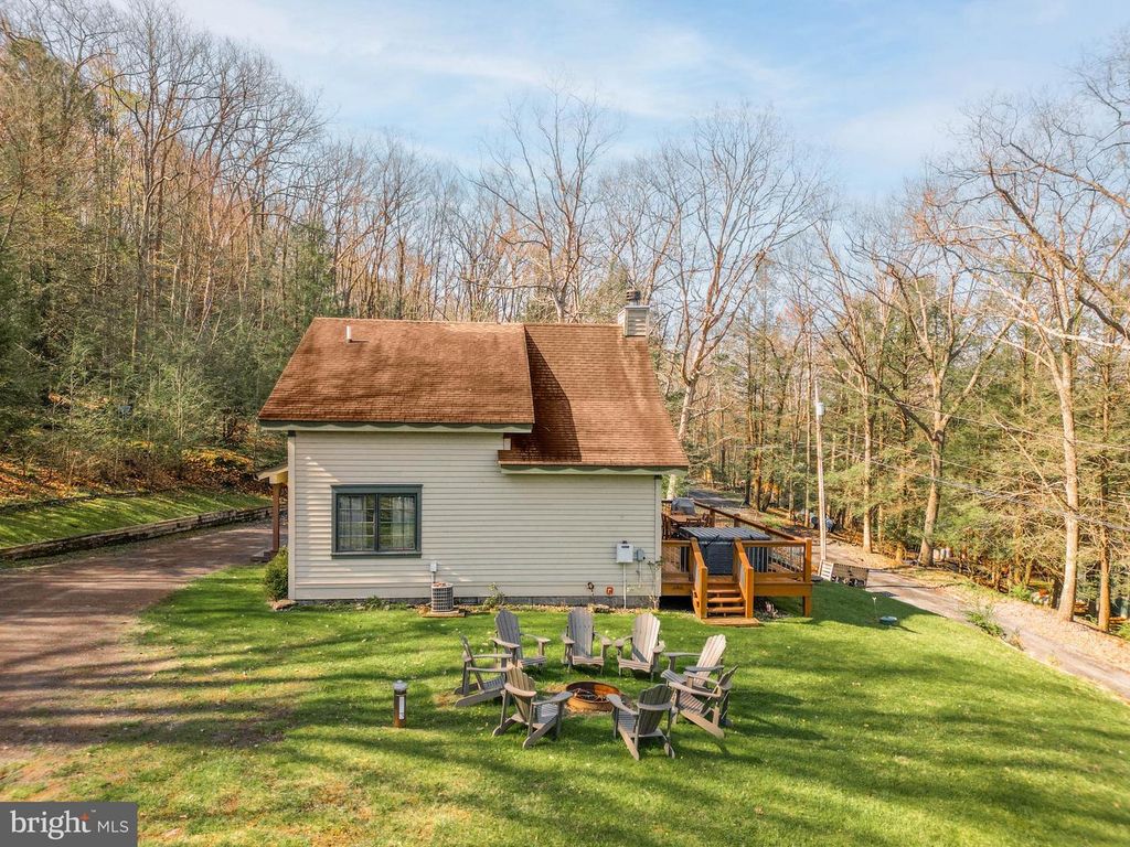 Image 51 of property listing at 247 SLOAN TRACT RD, Oakland, MD 21550