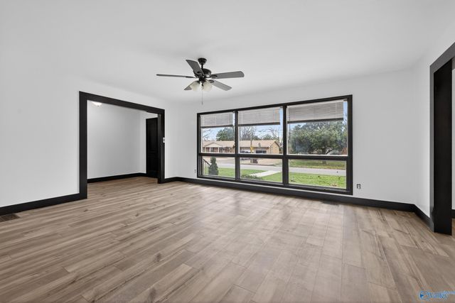 3901 W Crestview Drive, Huntsville, AL 35816