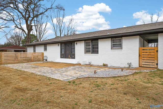 3901 W Crestview Drive, Huntsville, AL 35816