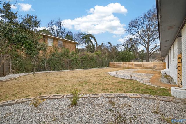 3901 W Crestview Drive, Huntsville, AL 35816