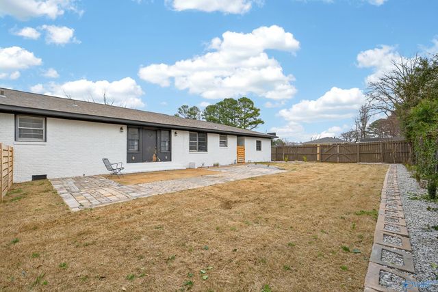 3901 W Crestview Drive, Huntsville, AL 35816