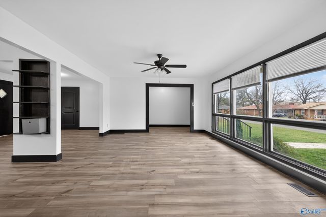 3901 W Crestview Drive, Huntsville, AL 35816