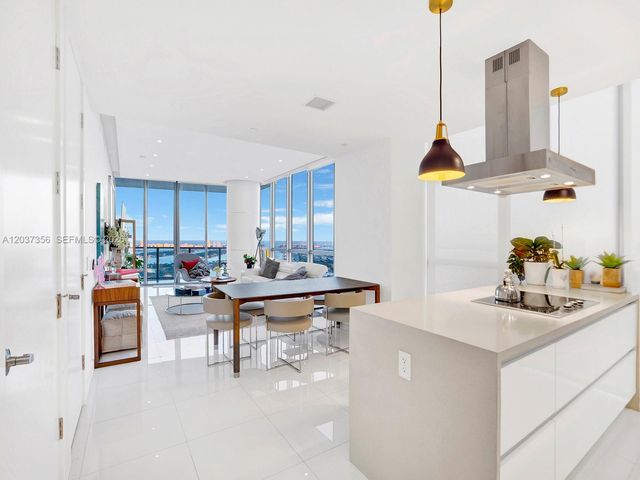 1100 Biscayne Blvd 4001, Miami, FL 33132