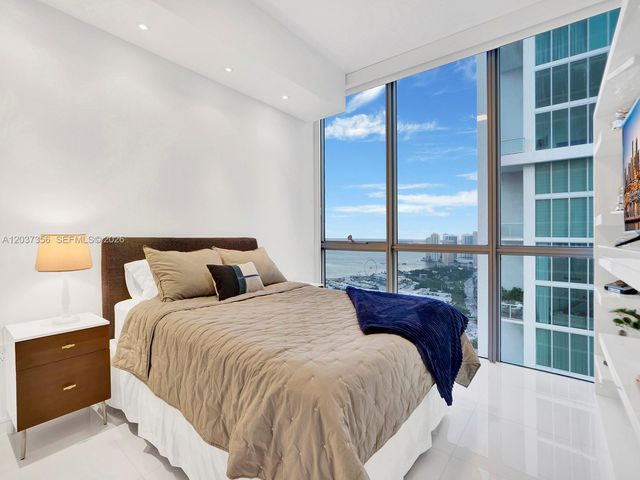 1100 Biscayne Blvd 4001, Miami, FL 33132