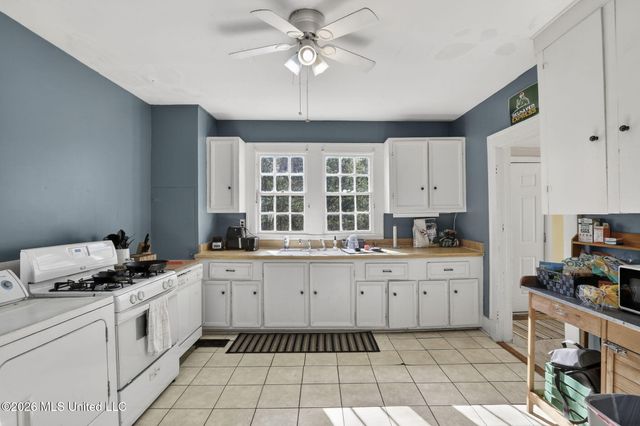 1231 Monroe Street, Jackson, MS 39202