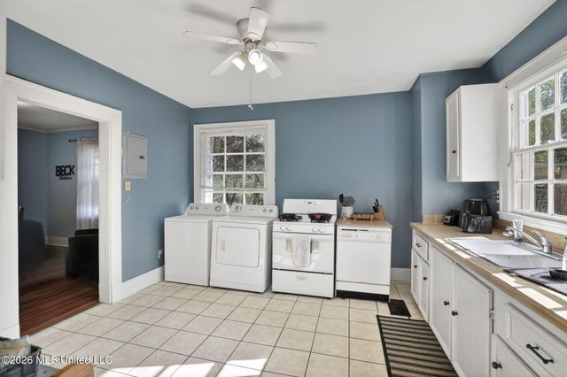 1231 Monroe Street, Jackson, MS 39202