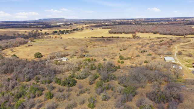 8005 Contrary Creek Road, Granbury, TX 76048