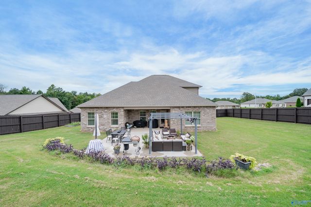 107 Fowler Creek Way, Hazel Green, AL 35750