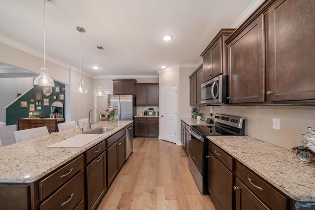 107 Fowler Creek Way, Hazel Green, AL 35750