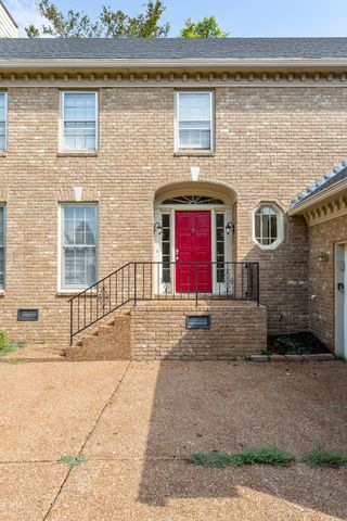 7408 River Park Dr, Nashville, TN 37221
