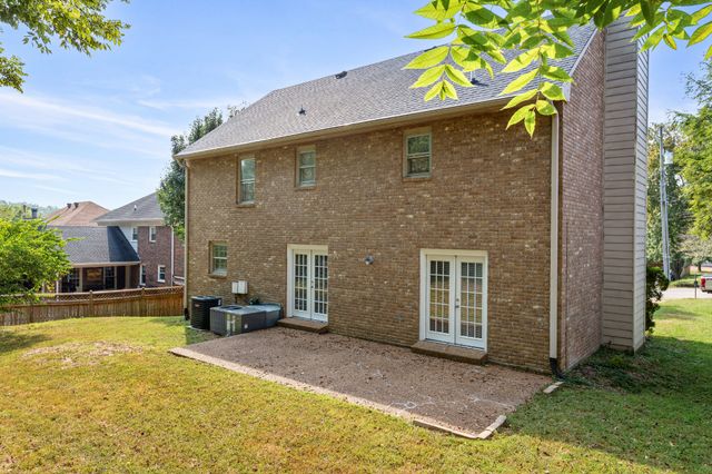 7408 River Park Dr, Nashville, TN 37221