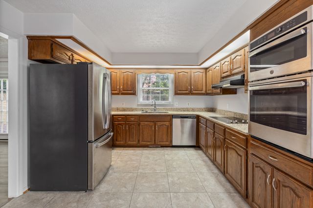 7408 River Park Dr, Nashville, TN 37221