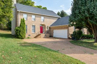 7408 River Park Dr, Nashville, TN 37221