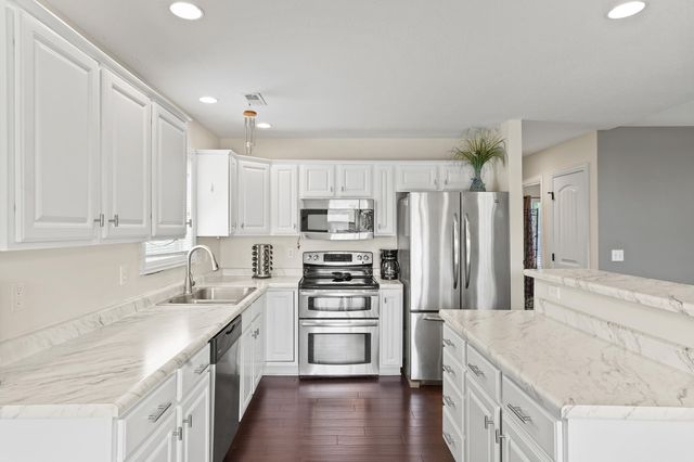 3203 BALLARD MILL DR, Columbia, MO 65203