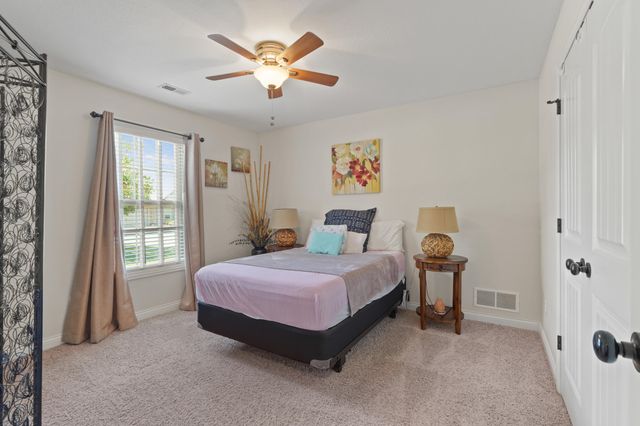 3203 BALLARD MILL DR, Columbia, MO 65203