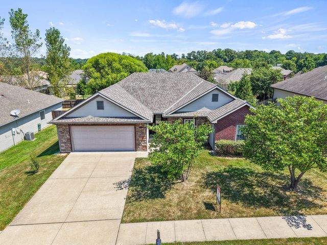 3203 BALLARD MILL DR, Columbia, MO 65203