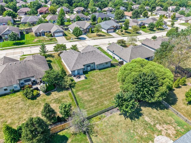 3203 BALLARD MILL DR, Columbia, MO 65203